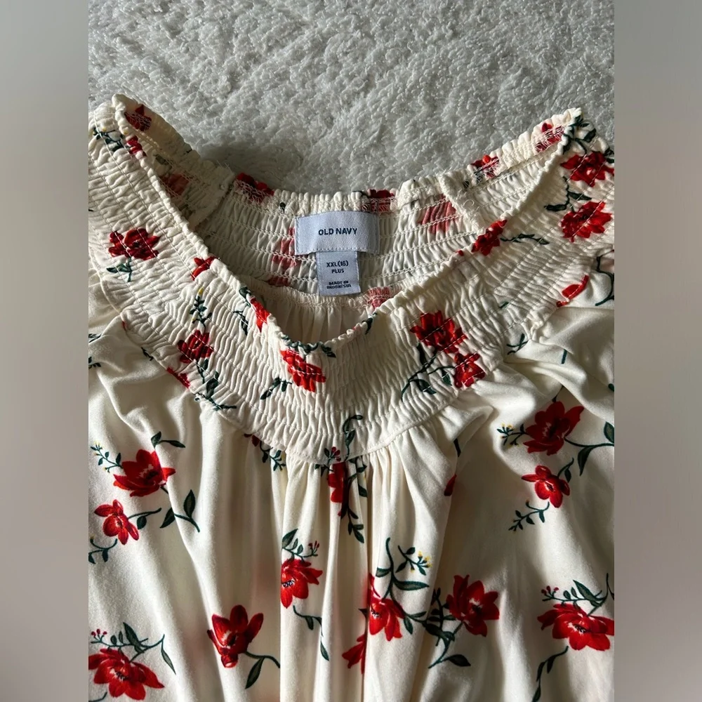 Girl’s old navy top size XXL plus (16)